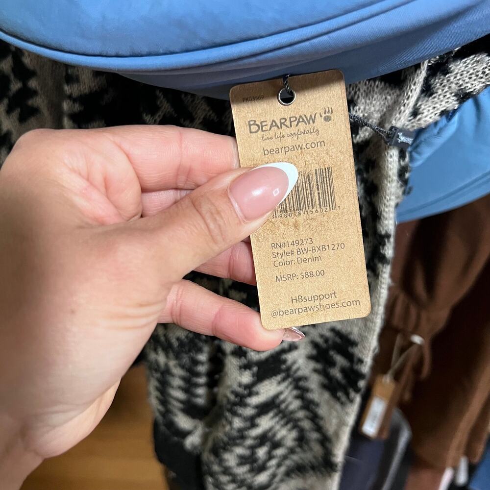 Last chance 🚨Bearpaw Bag Blue NWT - Picture 4 of 4